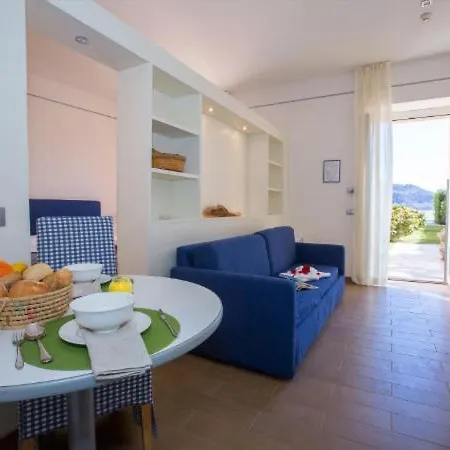 Sleeps 3 Pool