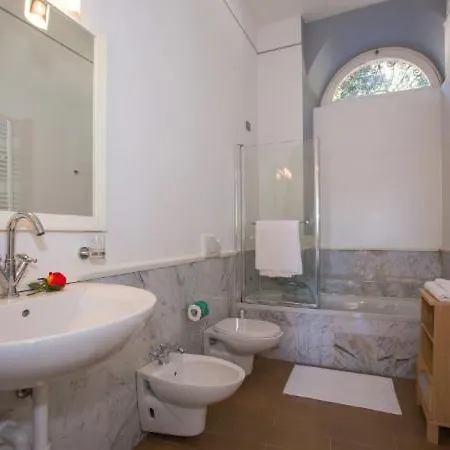 Sleeps 3 Pool * Meina