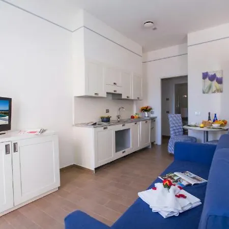 Sleeps 3 Pool Lejlighed